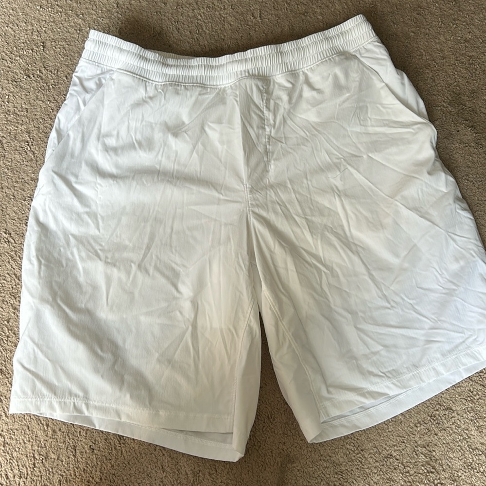 Lululemon shorts, excellent condition